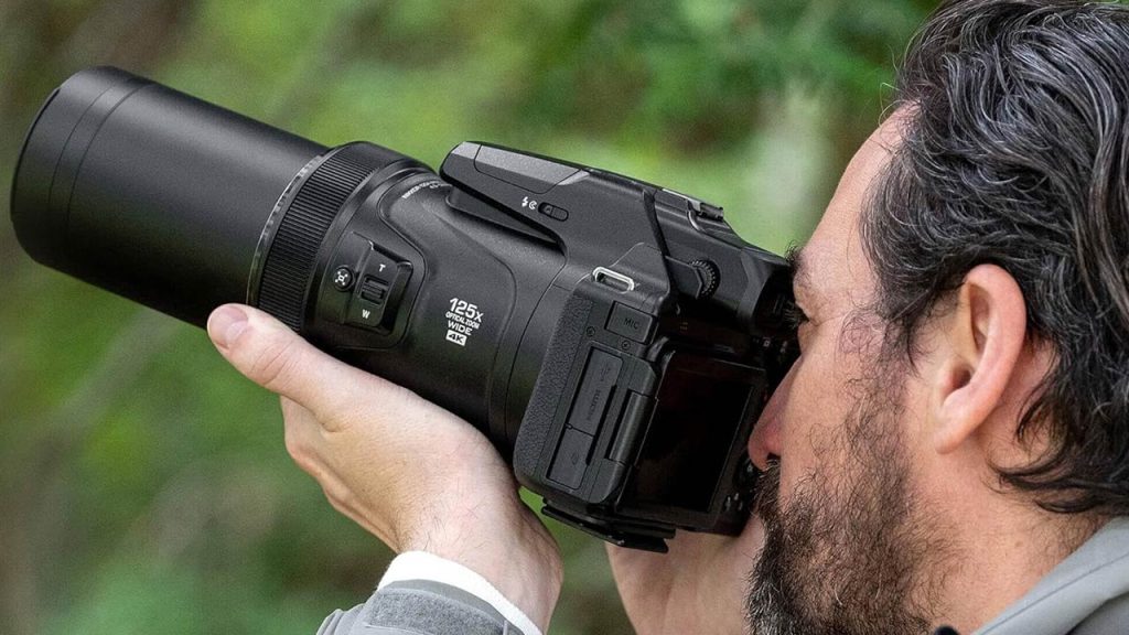 Exemplo de Câmera Super Zoom